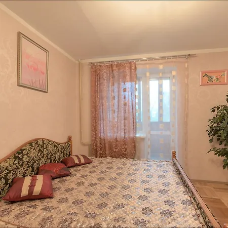 Apartament On Pobediteley *